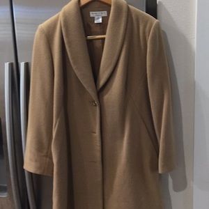 Lady’s camel coat
